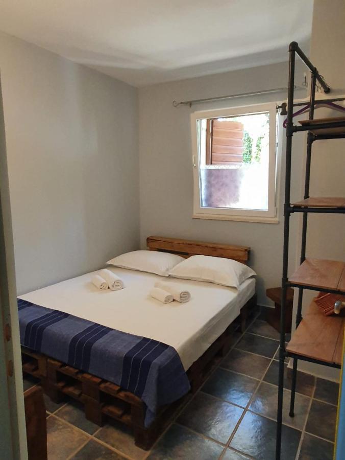 Apartmani Huljic Stari Grad  Buitenkant foto